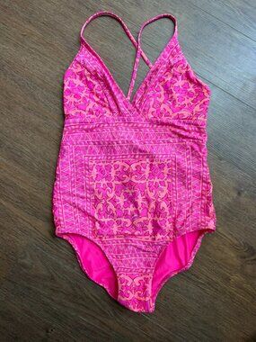 Women's Vineyard Vines Pink Print One-Piece Swimsuit, Size: Small